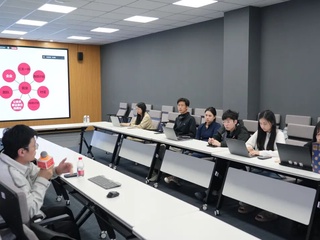 活动回顾｜色中色
举办2025年生涯启航月系列活动之国家公务员考试大纲解读指导讲座